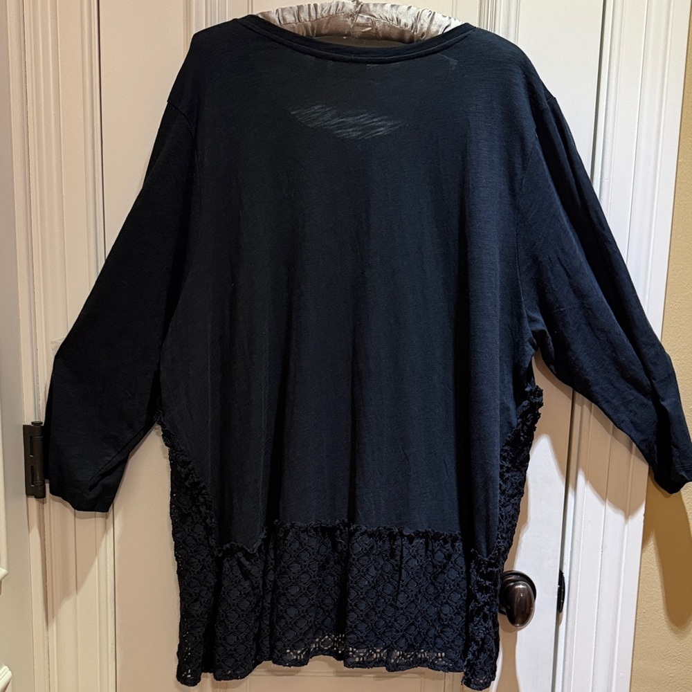 LOG0 by Lori Goldstein Women’s Black Lace-Hem Pullover Top-Sz 2X-NWT - Picture 2 of 9